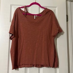 Rustic orange off-the-shoulder tee